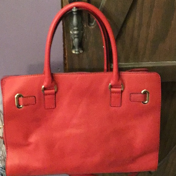 Red Michael Kors Hamilton shoulder bag medium sized, gold hardware - Picture 3 of 10